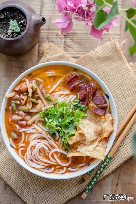 螺蛳粉为什么那么臭,而且螺蛳粉里没有螺蛳?为什么有的人会对它上瘾?