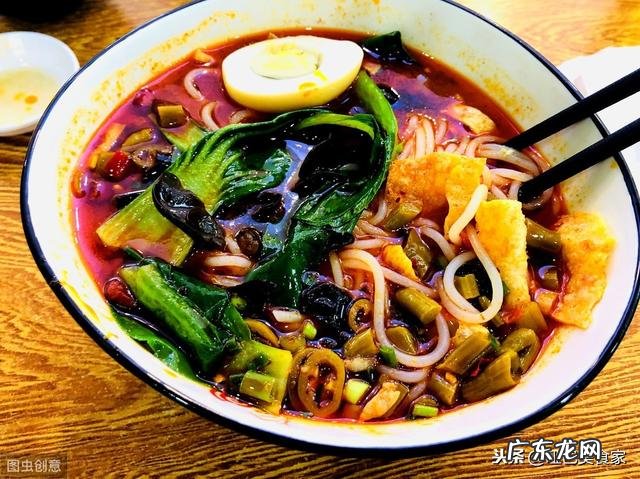 螺蛳粉为什么那么臭,而且螺蛳粉里没有螺蛳?为什么有的人会对它上瘾?