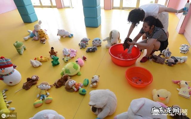 儿童早期手足口病几天能好？