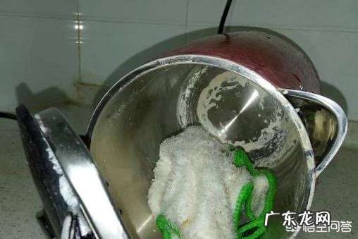 烧水壶里的水垢，怎样能快速去除？