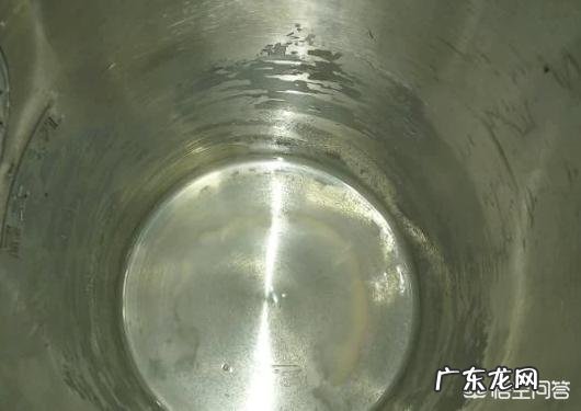 烧水壶里的水垢，怎样能快速去除？