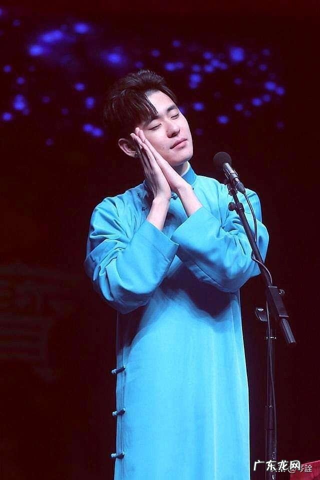 云雷粉七夕专为张云雷设计的壮观七彩3X3X30米雀桥花廊,你怎样评价?