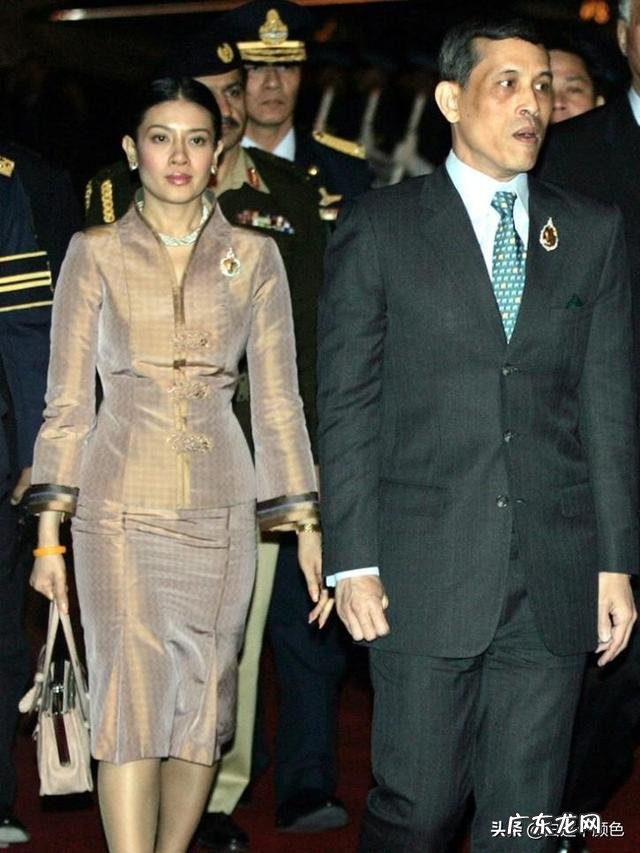 据海外媒体报道,被剥夺“贵妃”称号的诗尼娜可能已经离开泰国,你如何看待此事?