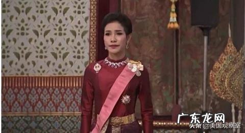 据海外媒体报道,被剥夺“贵妃”称号的诗尼娜可能已经离开泰国,你如何看待此事?