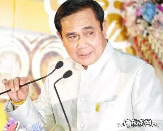 据海外媒体报道,被剥夺“贵妃”称号的诗尼娜可能已经离开泰国,你如何看待此事?