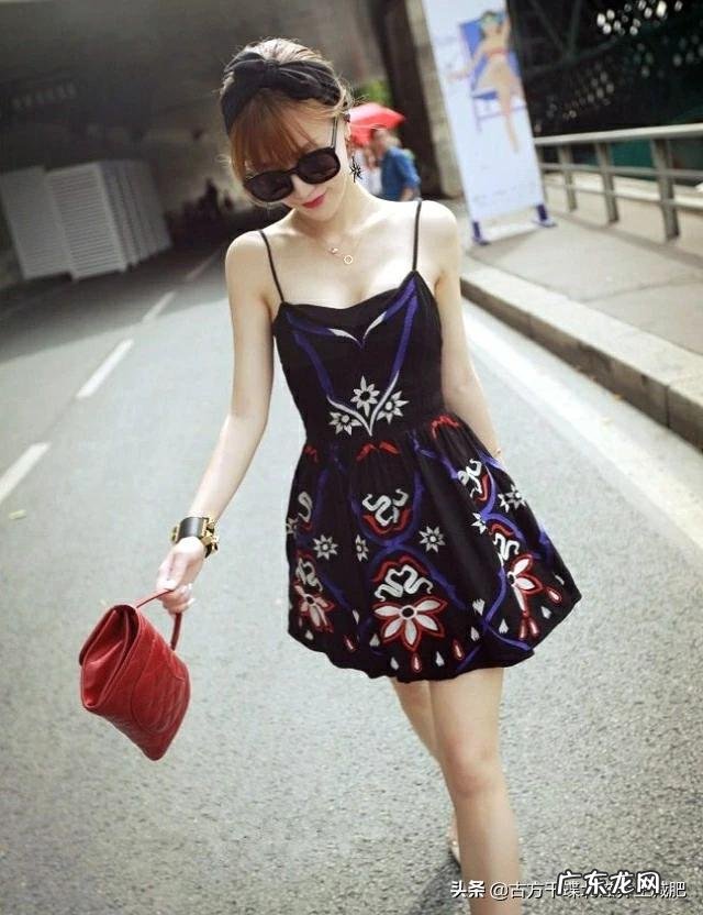 请问上胖下瘦穿什么款式的连衣裙好看？