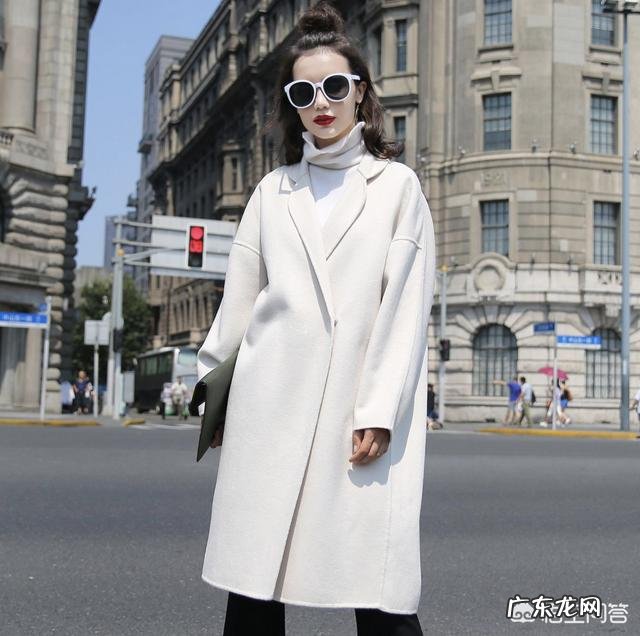 请问上胖下瘦穿什么款式的连衣裙好看?