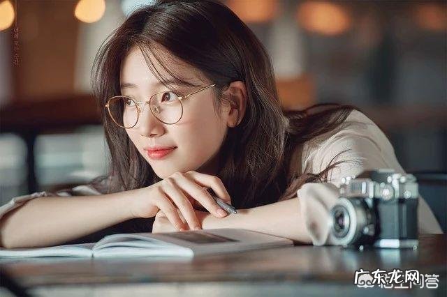 圆脸适合什么形状的眼镜框架？