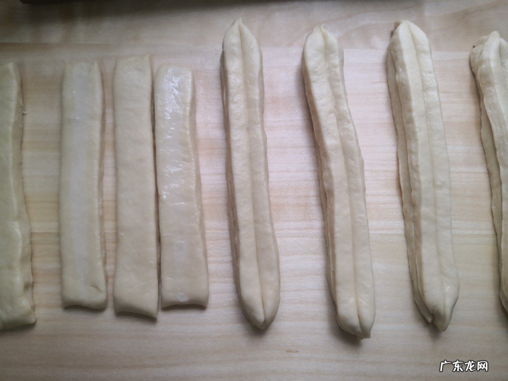 老面油条怎么做又软又好吃 家常油条怎么做好吃又松软