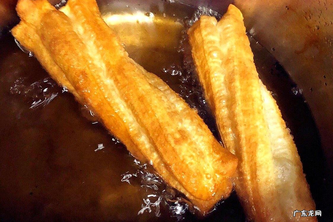 老面油条怎么做又软又好吃 家常油条怎么做好吃又松软