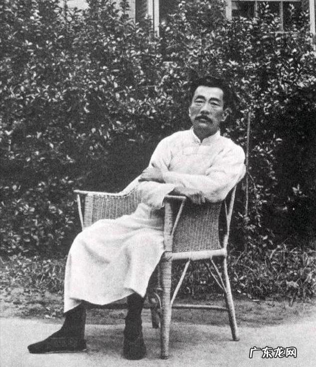 中国著名文学家,思想家,鲁迅先生60句经典诗词名句 鲁迅的名人名言名句大全