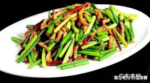 蒜苗炒肉丝