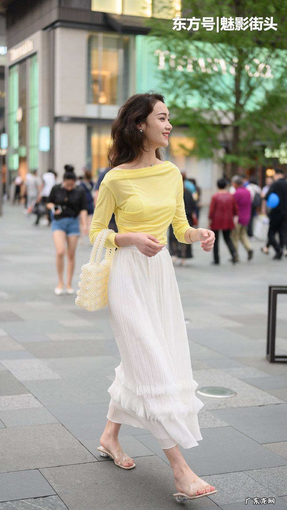 透明高跟凉鞋搭配