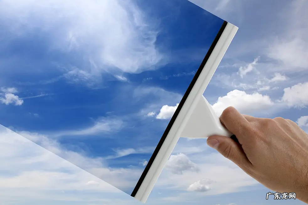 怎样擦玻璃擦的干净?四个小技巧教会您