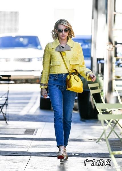 矮个子女生穿牛仔阔腿裤,怎么搭衣服?