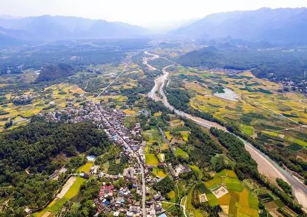 正能量的激励人的句子:持之以恒的奋斗,才是实现梦想的必由之路 持之以恒造句大全