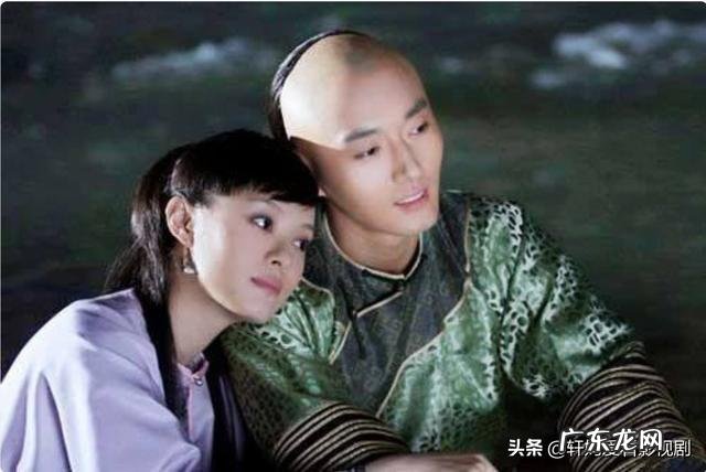 《甄嬛传》皇上死时，甄嬛说“那年杏花微雨你说你是果郡王，一开始就是错”，如何解读？