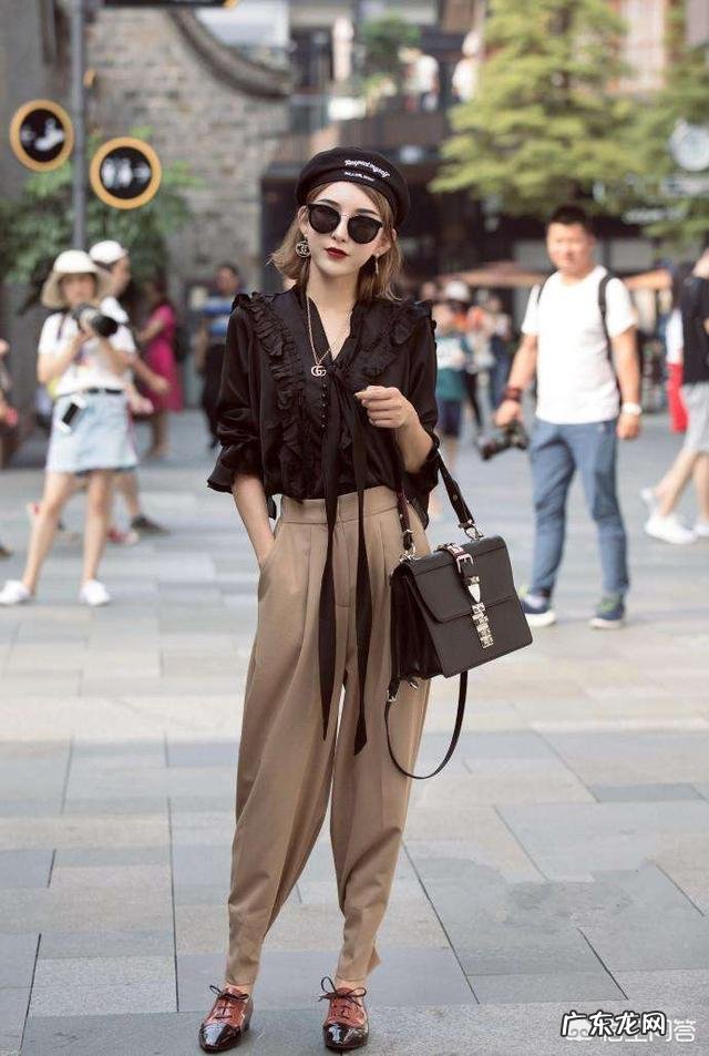 泫雅又晒新私服,一身豹纹野性放肆,豹纹应该怎么搭配才好看呢?