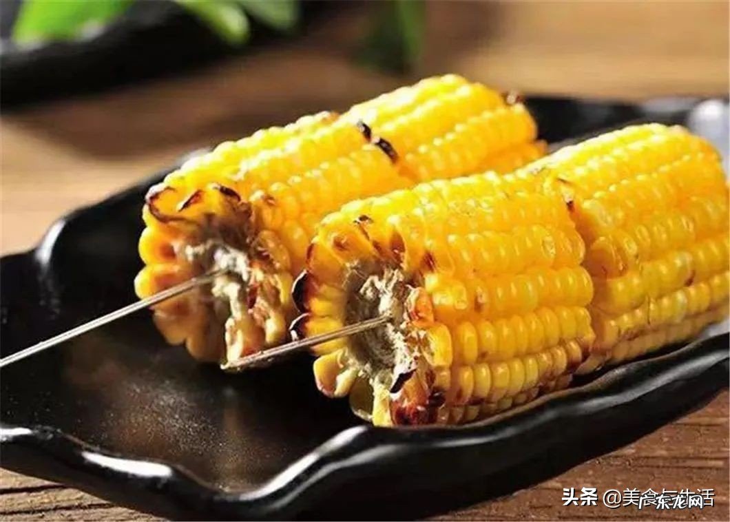 云南水果玉米,新鲜采摘,甜嫩多汁,生吃体验颗颗爆浆的绝妙口感 水果玉米产地是哪里