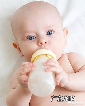 4个月的宝宝吃奶量不固定怎么回事?