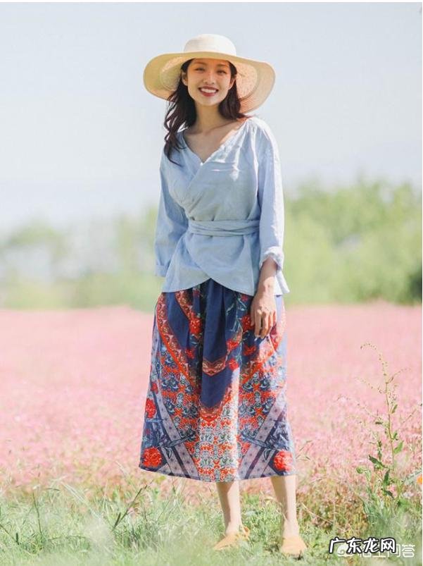 40+的女性微胖,穿中长款棉麻宽松衣服好看吗?