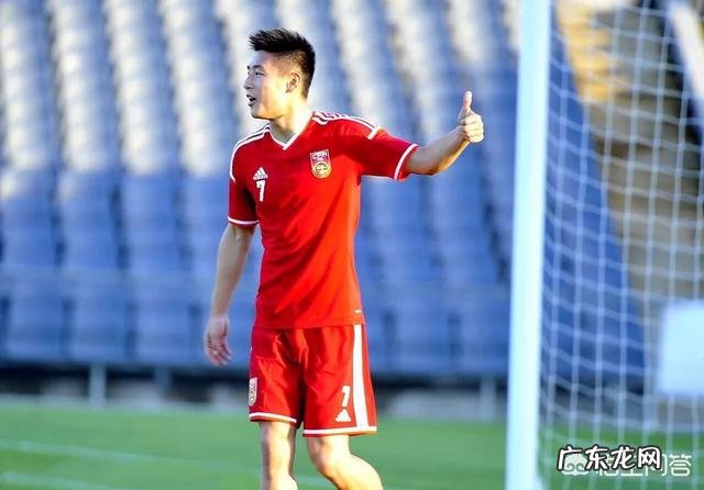 国足最新名单出炉广州恒大6人入选,中超新冠军上海上港仅3人,你怎么看?