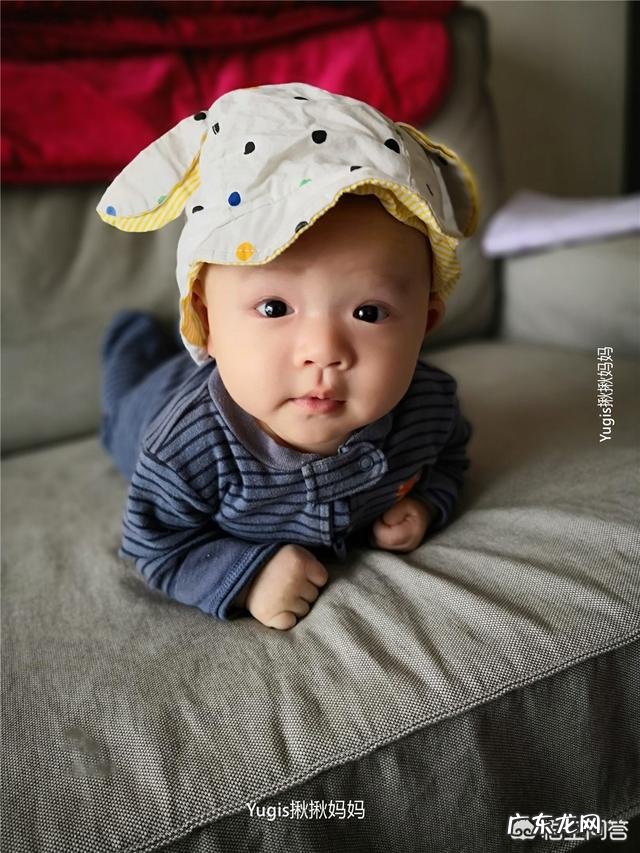 怀孕三个月,天热,公司里同事没事总撒花露水,对肚子里的宝宝有伤害吗?