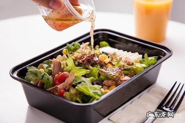 刚好夏天坐月子,产后的厚脂肪该如何减掉?减肥收腹期撞到哺乳期,该如何坚持?