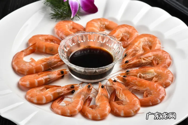 希尔顿旗下豪华酒店捡漏大福利吃年夜饭,还承包5间夜高级房 上海希尔顿酒店多少钱一晚