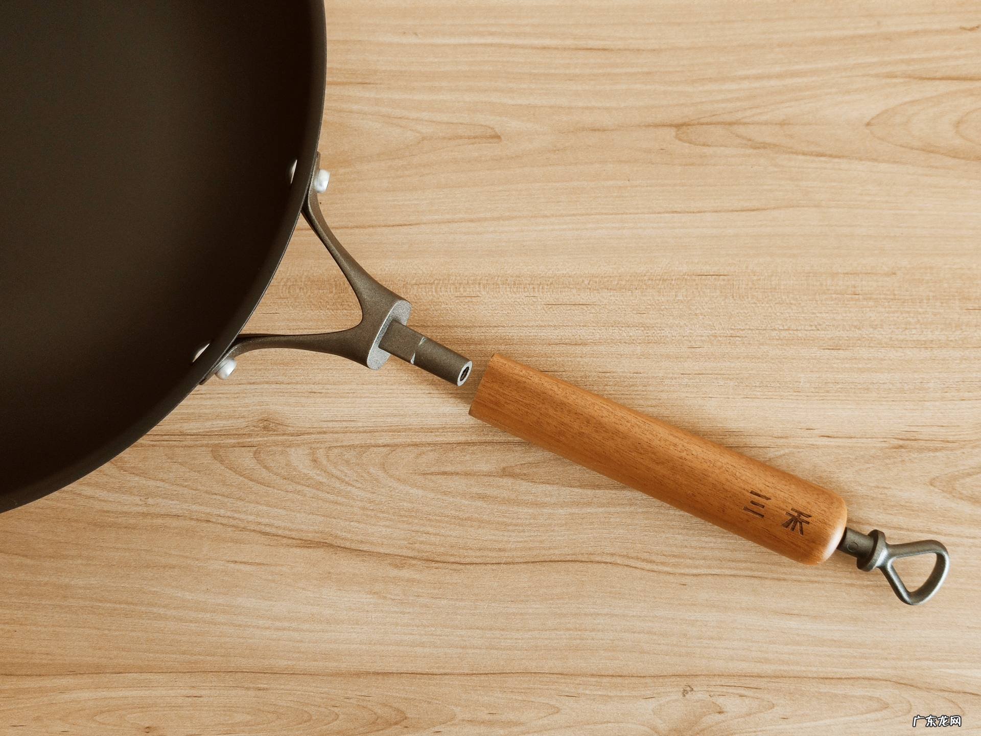 重量小还不生锈的铁锅,就是我理想的炒锅 不生锈的铁锅是什么材质