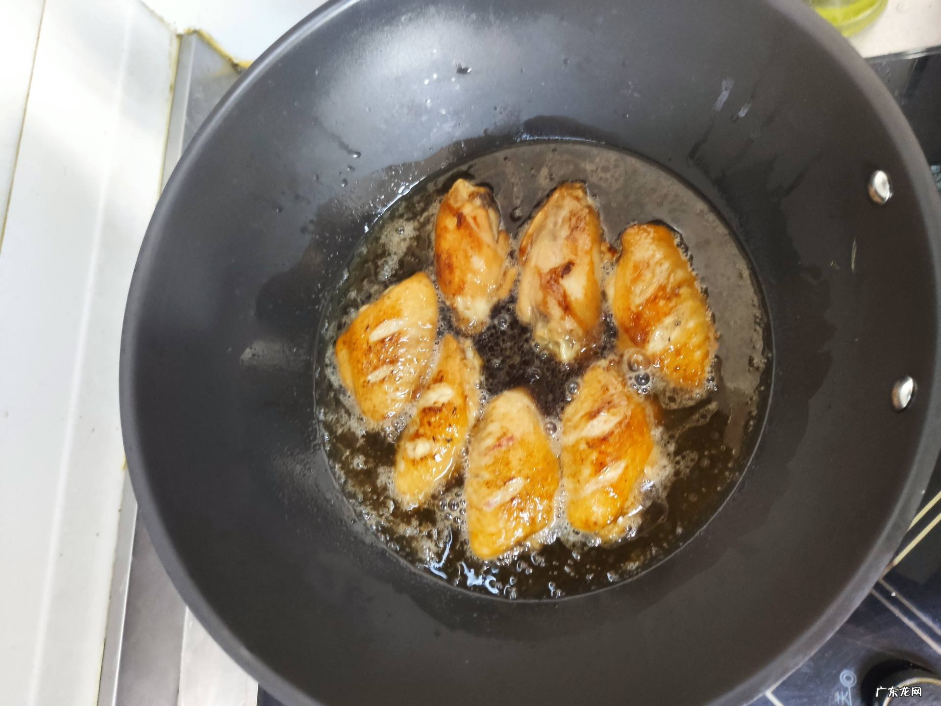 重量小还不生锈的铁锅,就是我理想的炒锅 不生锈的铁锅是什么材质