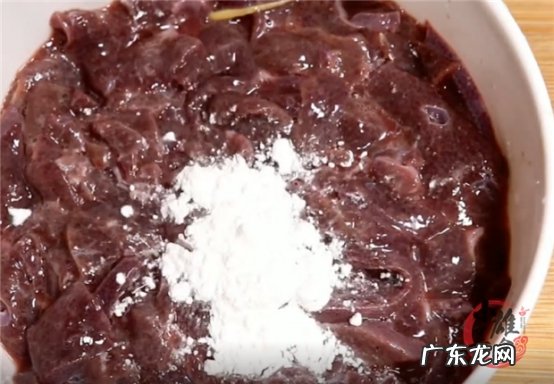 生粉和淀粉一字之差,用法却不一样,看完赶紧转告家里人,收藏了 生粉水是什么