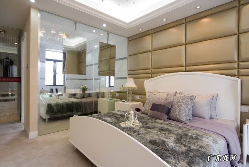 床一边靠墙风水好不好 床对面的墙如何装饰风水好呢