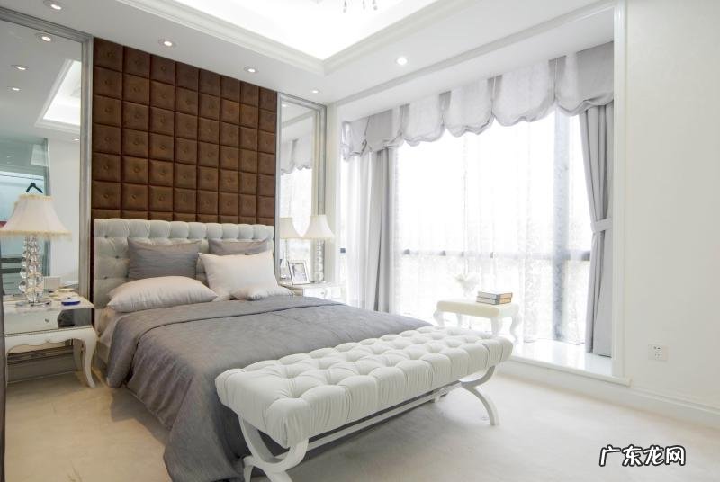 床一边靠墙风水好不好 床对面的墙如何装饰风水好呢