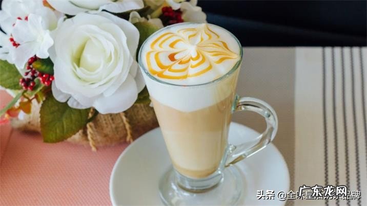 开一家奶茶店一年能赚多少钱? 一杯奶茶的利润是多少