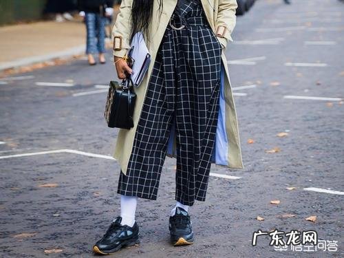 2019年秋天流行穿什么样的衣服?