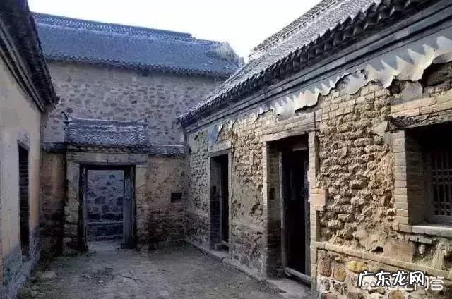 农村修房子挖地基,挖出来很多青砖,有人出3元一块收走了,我是不是亏了?