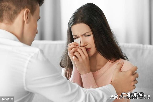 产后抑郁有什么表现，如何判断自己是不是产后抑郁？