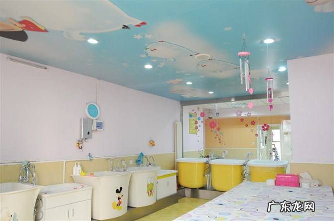 婴儿可以用救生圈游泳吗