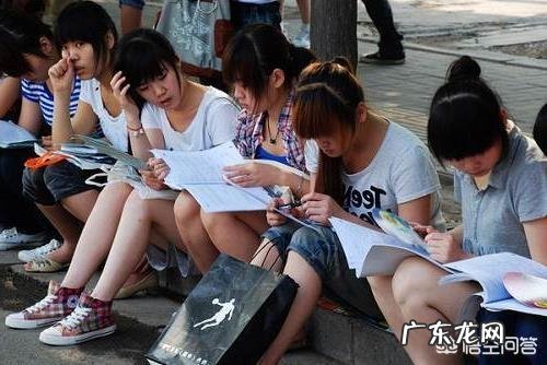 山东明年高考实行新高考了，2019年考生成绩不理想，建议复读吗？