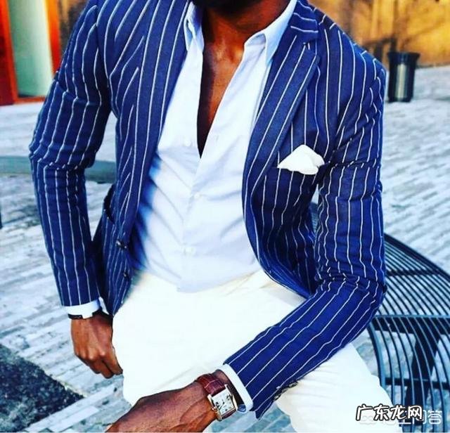 男士时尚如何穿细条纹西装?
