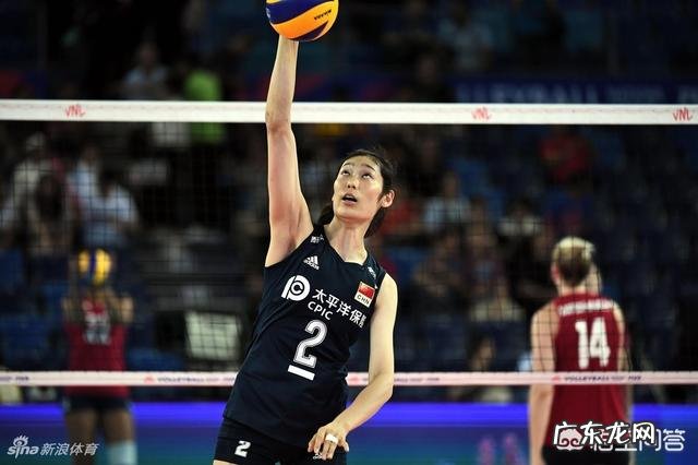 江门站中国女排0-3不敌美国队，朱婷13分，美国两主攻20分，如何评价？