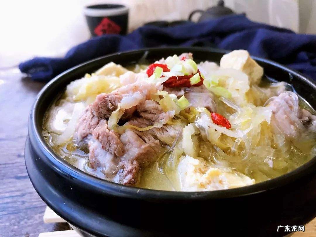 排骨酸菜的做法