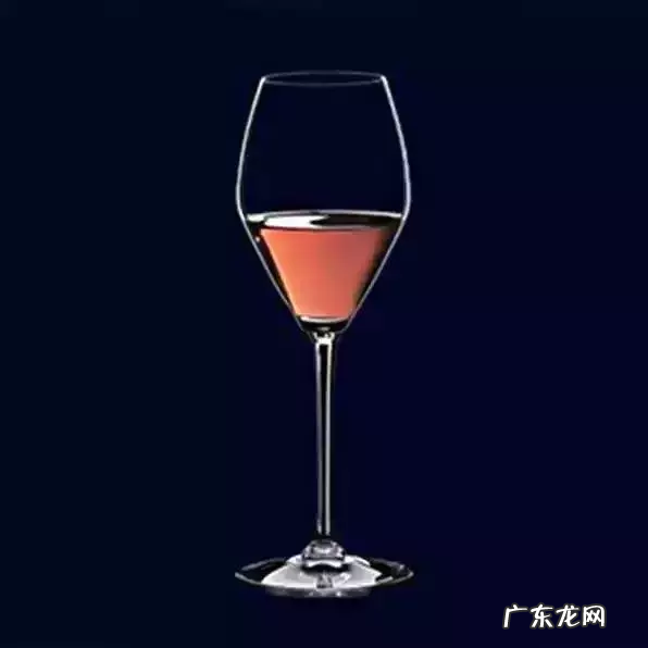 喝红酒杯叫什么名字 喝红酒的杯子叫什么杯