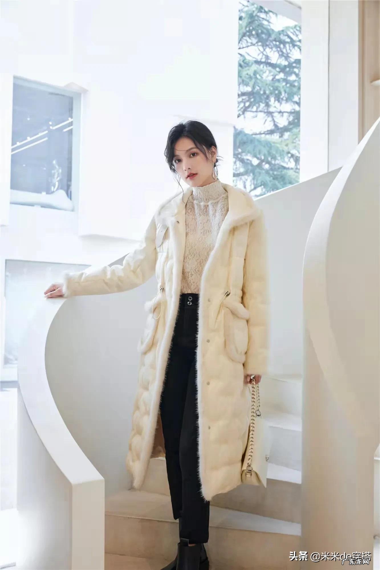 复古民族风长款羽绒服 中国风水貂羽绒服长款图