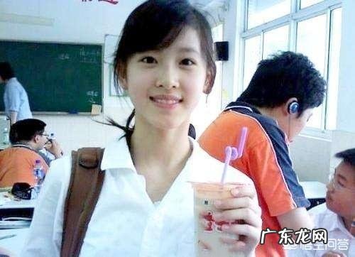 章父否认奶茶妹妹章泽天离婚,你怎么看?