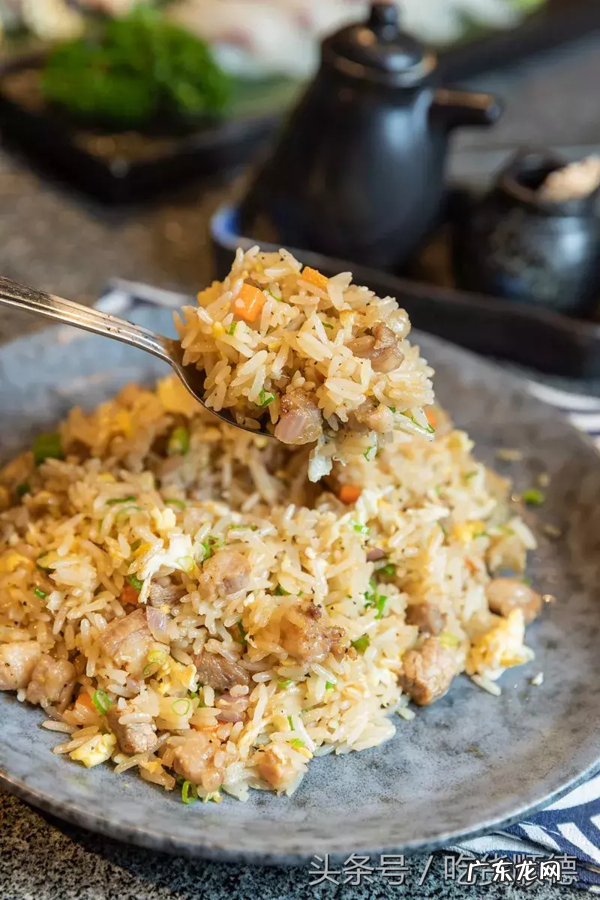 这家隐藏在顺德蚕种场里的居酒屋里,我尝到了来自大海的鲜美…… 火点鱼好吃吗