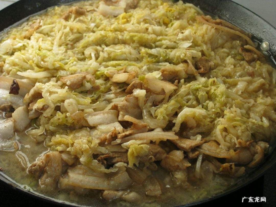 酸菜炖猪肉的家常做法