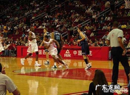 NBA赛场上出现了越来越多的中文广告,都是真的吗?