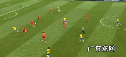 你认为巴西队是怎么出局的?裁判几次无视禁区犯规,怎么看裁判的问题?